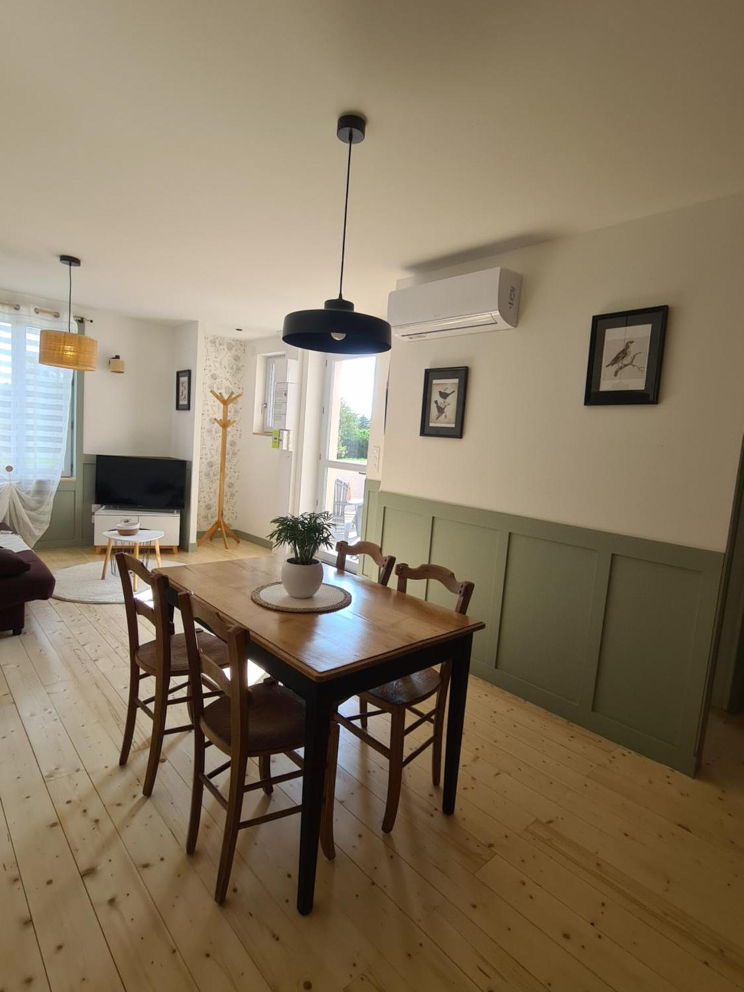 Le Nid Du Bosquet Apartment Issoire